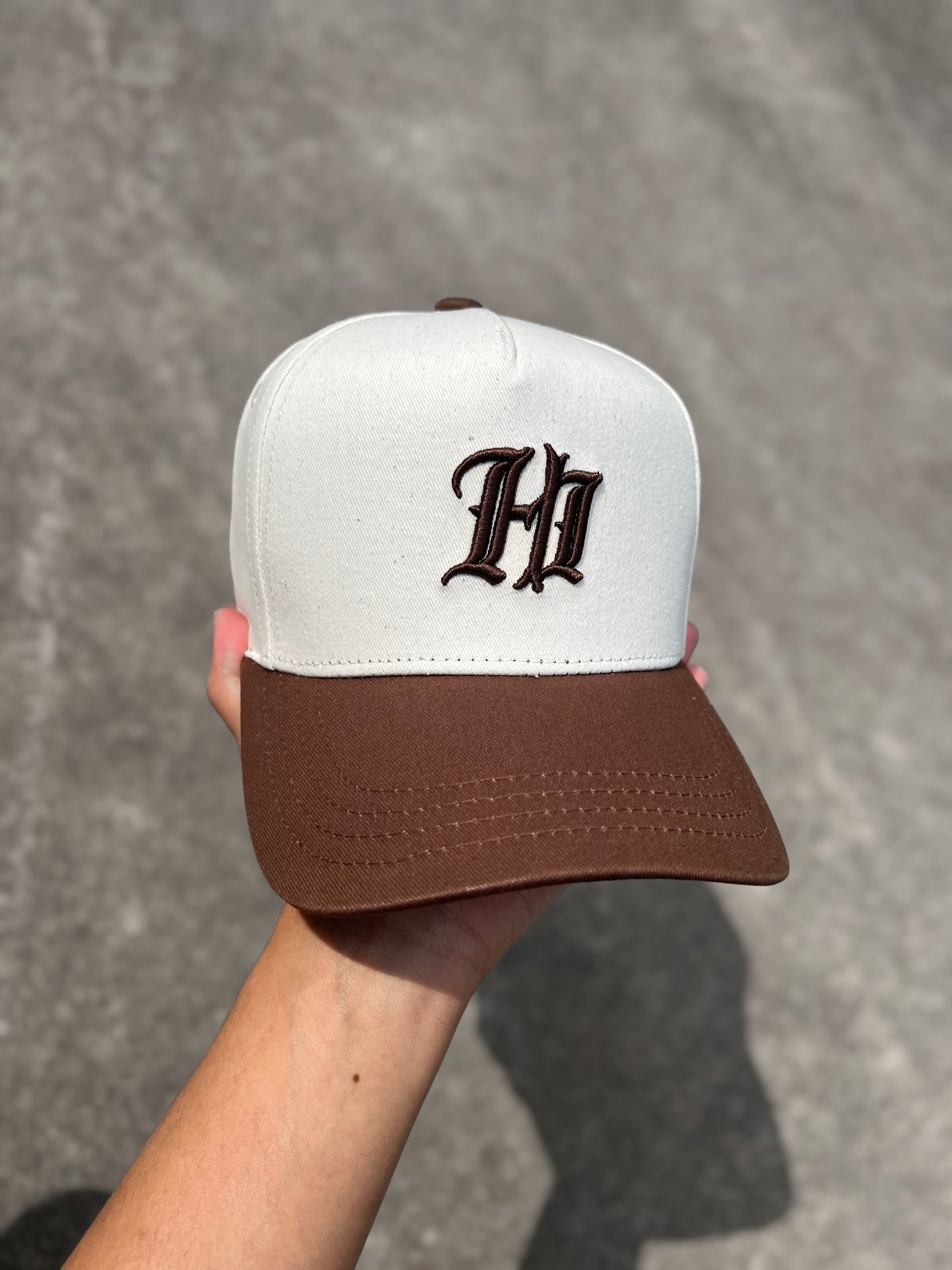 BROWN x CREAM - HI